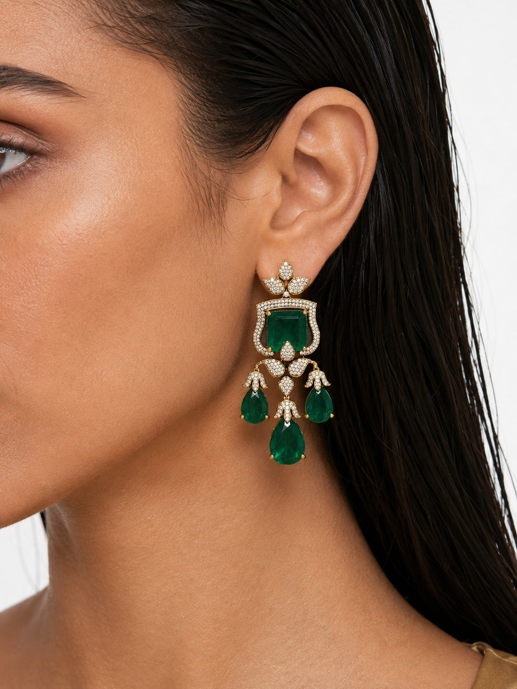Eshal Emerald & Diamond-Like Zircon Statement Necklace Set – Necklace & Earrings