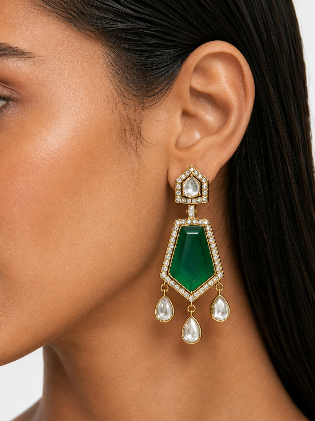 Zarmin Emerald & Moissanite Polki Kundan with Zircon Diamond Detailing Bridal Choker Set – Necklace & Earrings