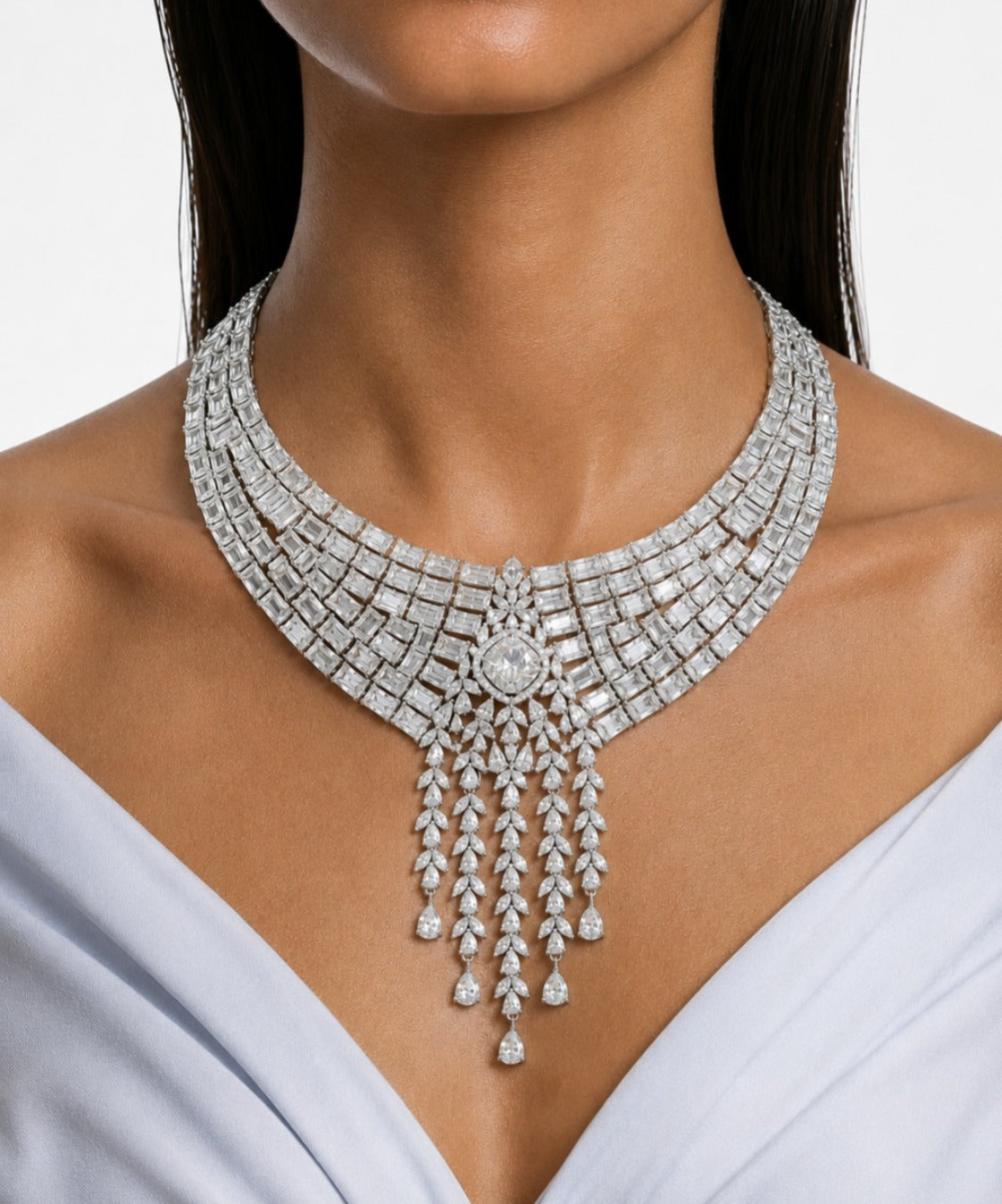 Conjunto de collar llamativo con circonitas tipo diamante de Zarina: collar y aretes