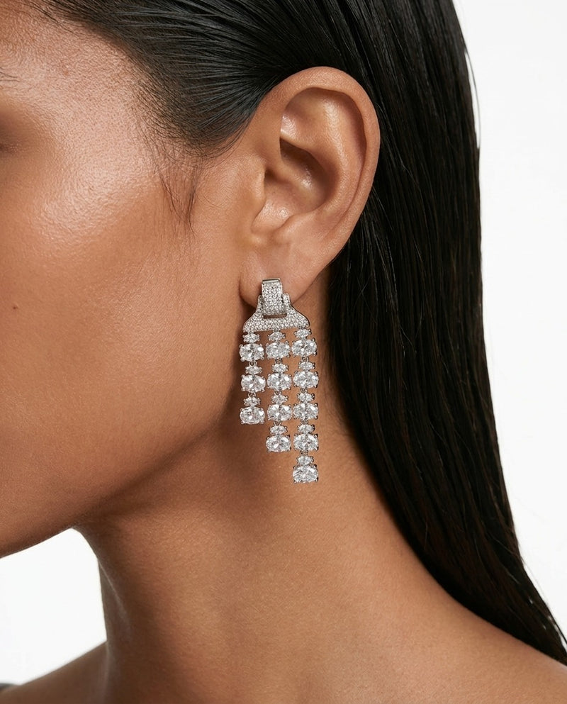 Maharani Aaiza 3-laags diamantachtige zirkoon kettingset & Ameera diamantachtige zirkoon statement choker kettingset Kettingset (2 kettingen en 2 oorbellen)