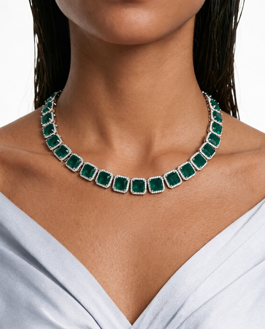 Maharani Amalina Emerald Luxe Couture & Emerald Square Single Line Tennis Diamond Necklace Set (2 colliers et 2 boucles d'oreilles)