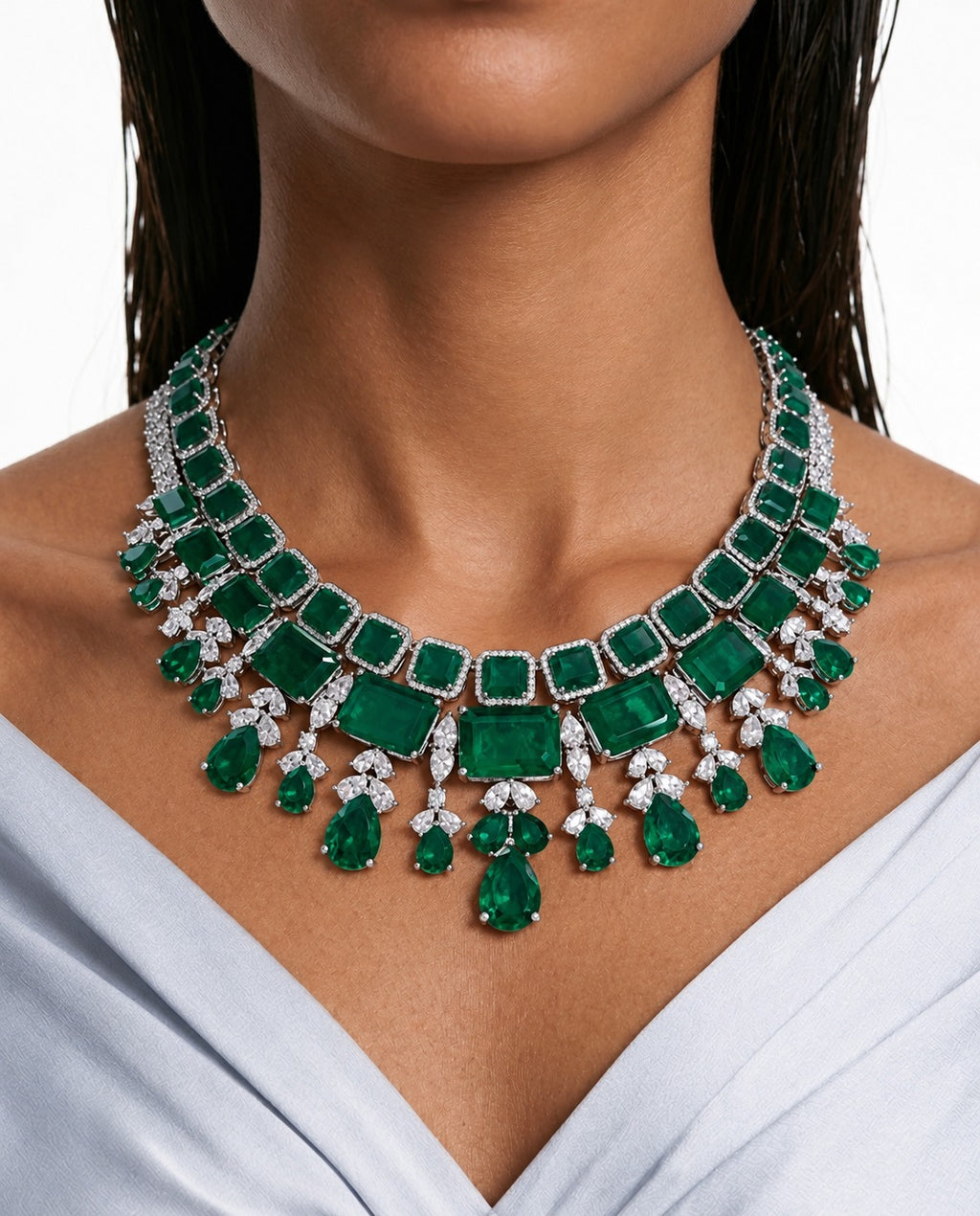 Maharani Amalina Emerald Luxe Couture & Emerald Square Single Line Tennis Diamond Necklace Set (2 colliers et 2 boucles d'oreilles)