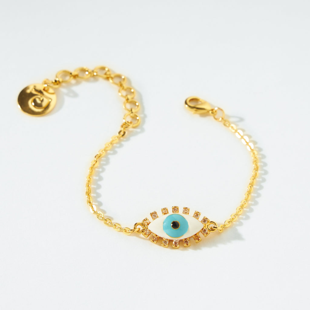 Evil Eye Gold Charm Bracelet — close-up detail — Prerto
