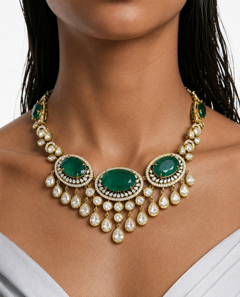 Eira Emerald Moissanite Polki Kundan Necklace Set – Necklace, Earrings & Maang Tikka