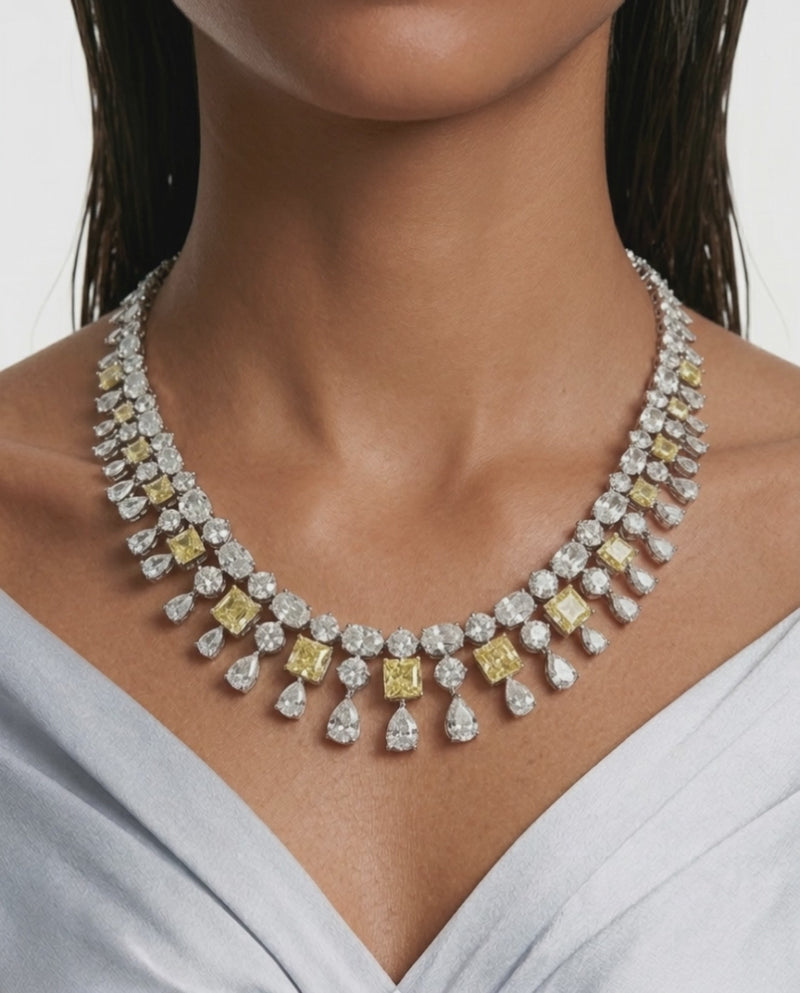 Niharika Juego de collar llamativo con óvalos de circonita tipo diamante con cuadrado de citrino y diamantes (collar y aretes)