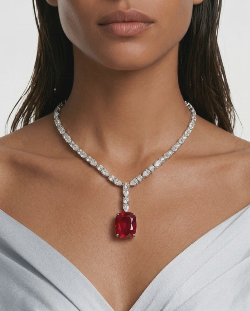 Emerald Cushion gesneden met zirkoondetails en grote smaragdstenen ketting (ketting en oorbellen)