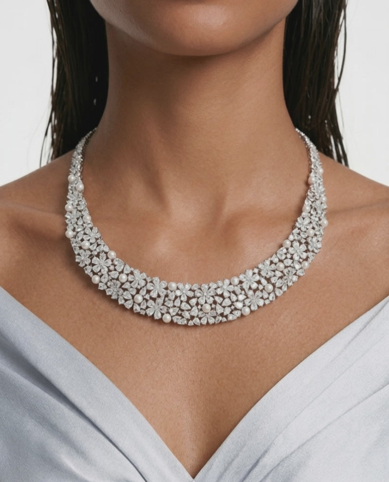 Ensemble de colliers floraux en zircone façon perle et diamant Karen