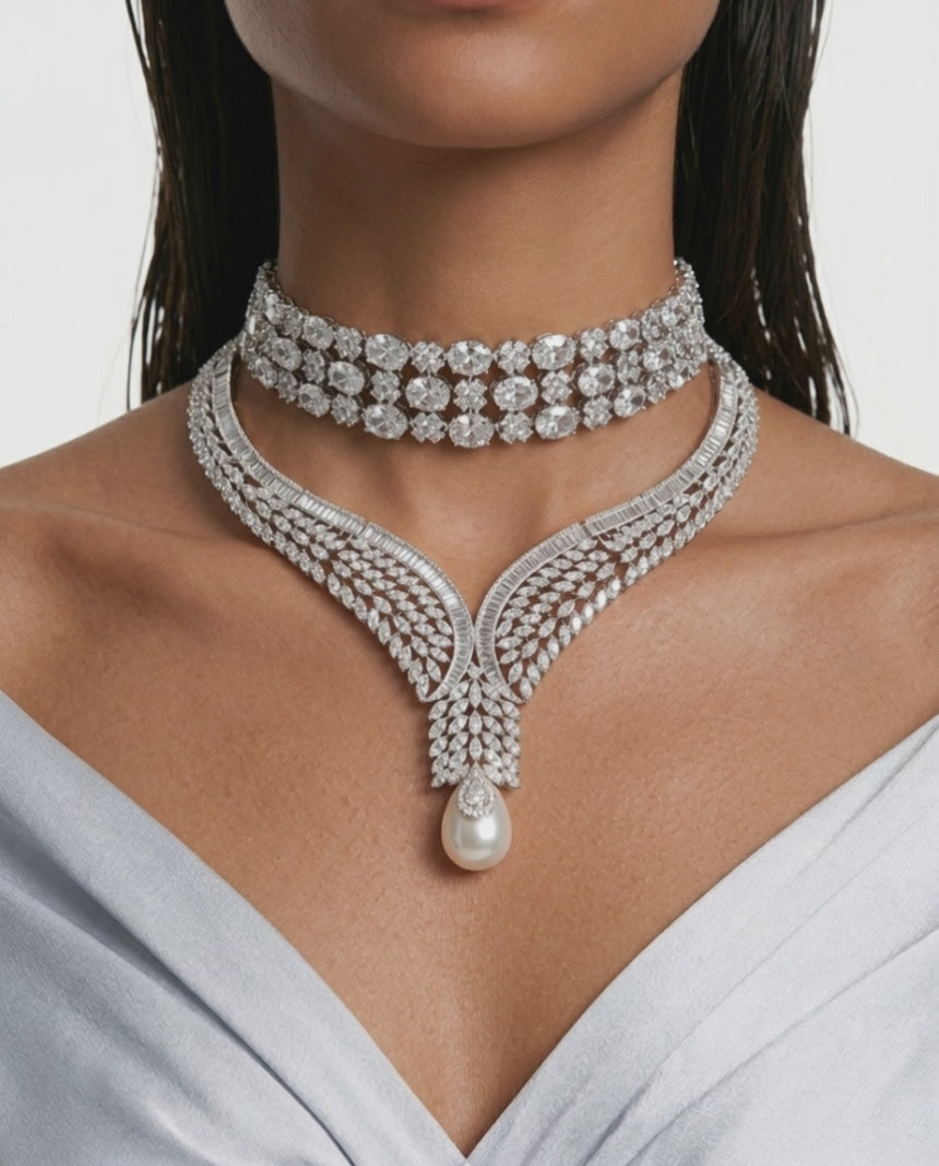 Maharani Areeha Ensemble de colliers ras du cou en perles et diamants en zircone et Ameera (2 colliers et 2 boucles d'oreilles)
