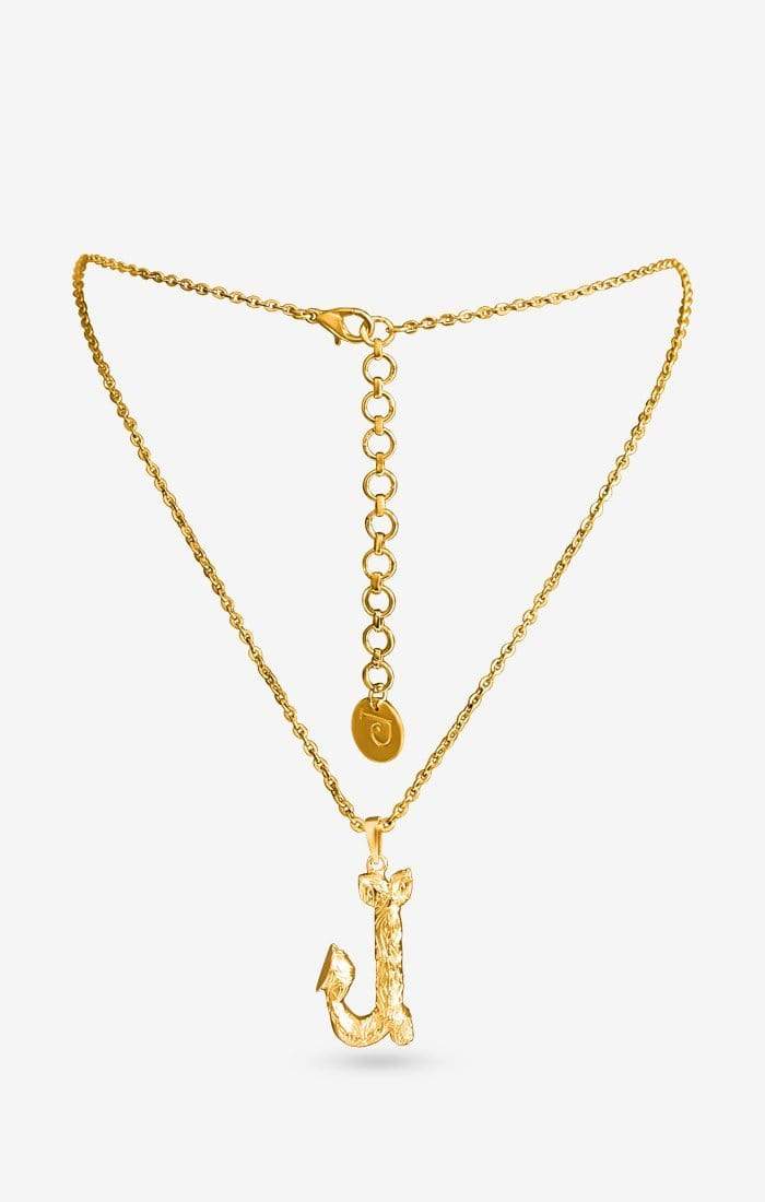Iniziale Gold Initial Charm Necklace — flat lay — Prerto