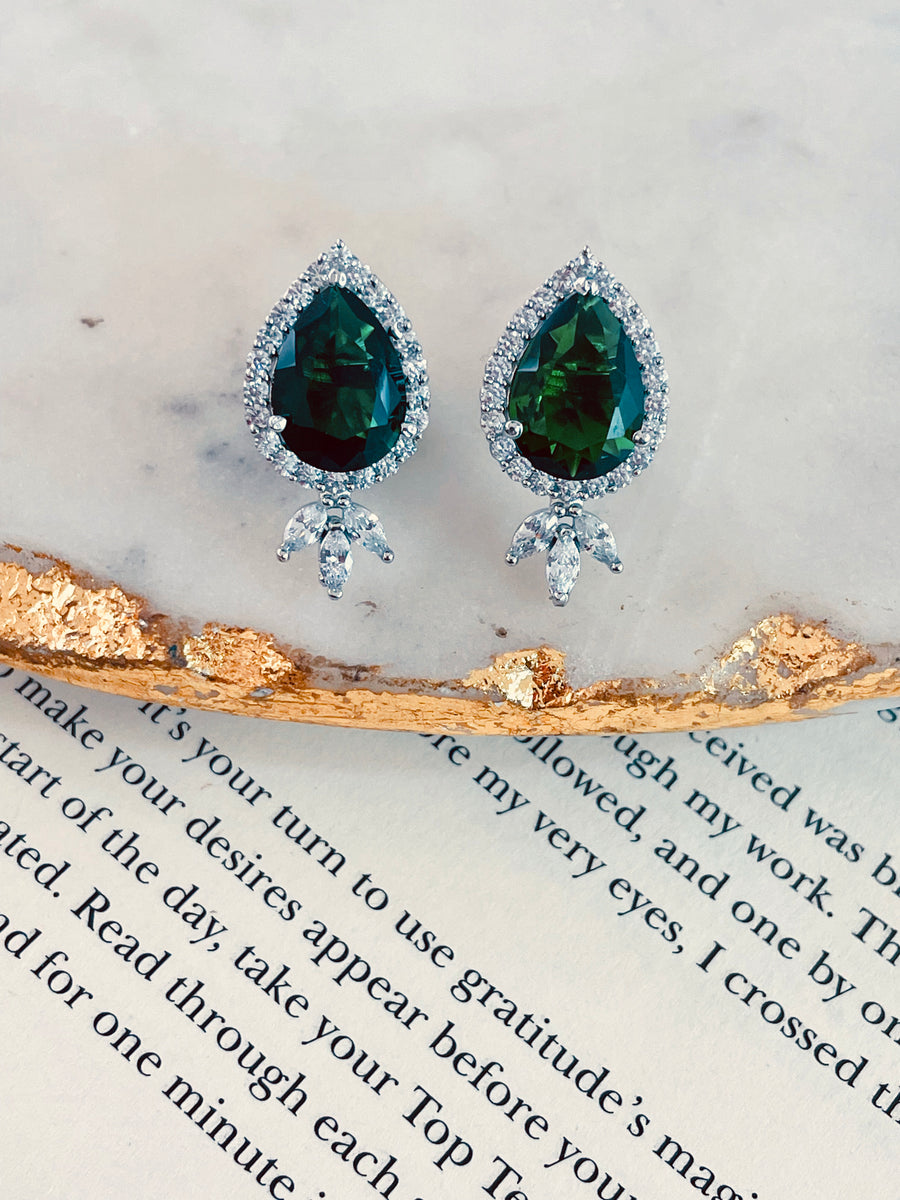 Trinket Emerald Stud Earrings